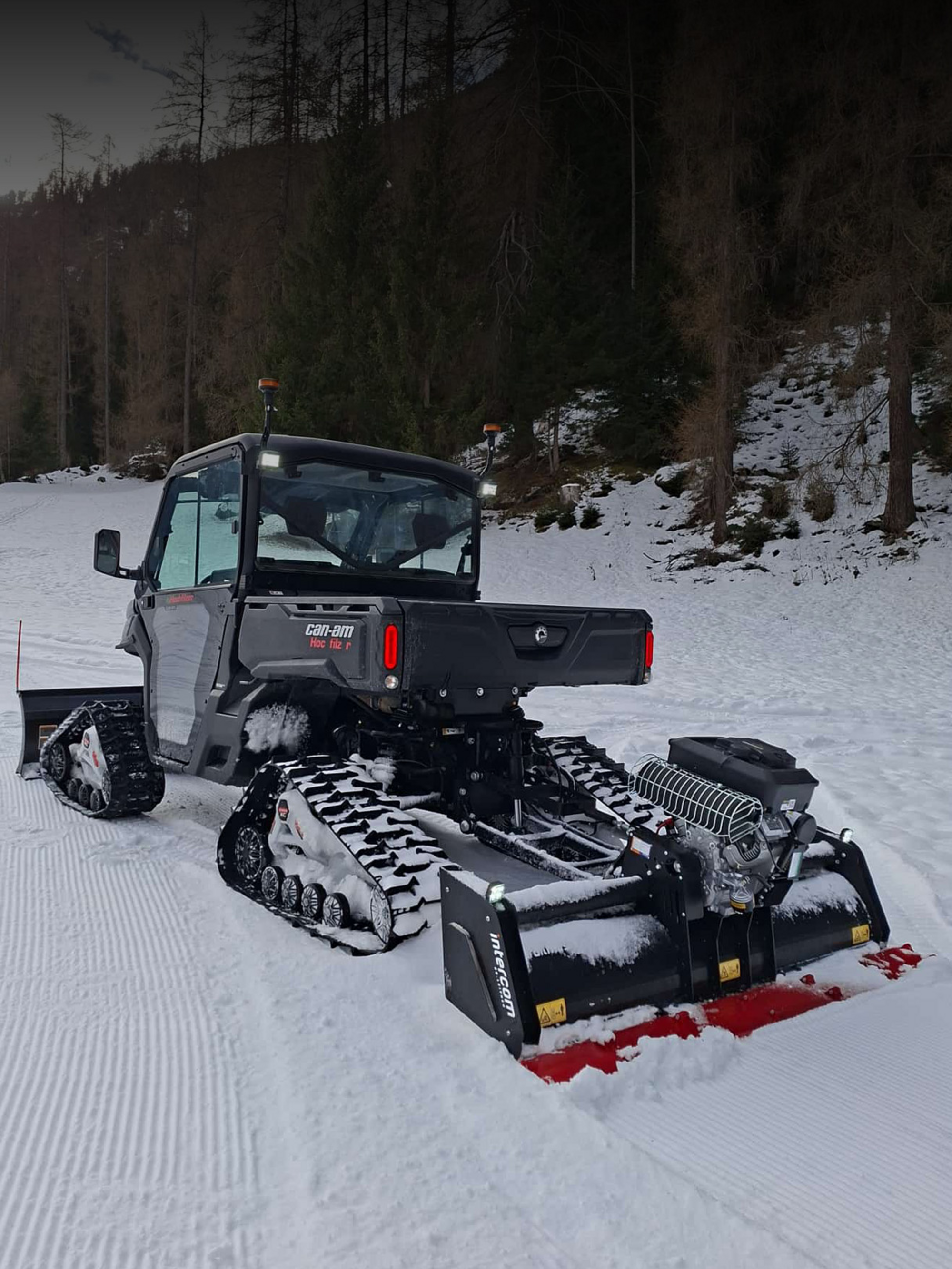 Trailmaster ® passend für ATV & SSV Can-Am Side-by-Side Fahrzeug mit Trailmaster 180 in winterlicher Kulisse.